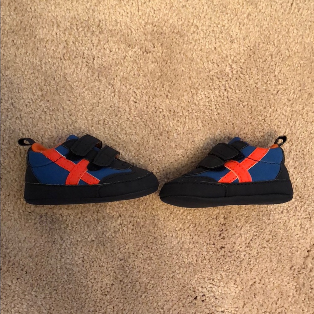 Like New Carter’s 0-3 Month Crib Shoes